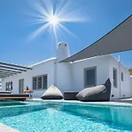 Senses Luxury Villa Fira (Santorini)