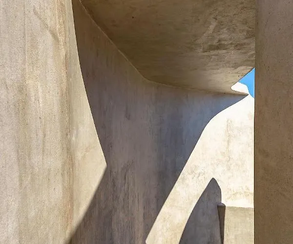 センシズ ラグジュアリー ハウシズ サントリーニ